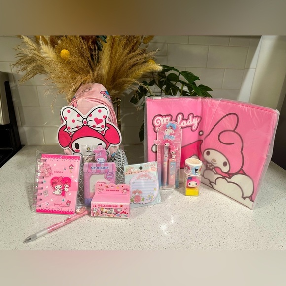 Loungefly Sanrio My Melody Devil Crossbuddies Bag – Circle  My Melody crossbody bag bundle